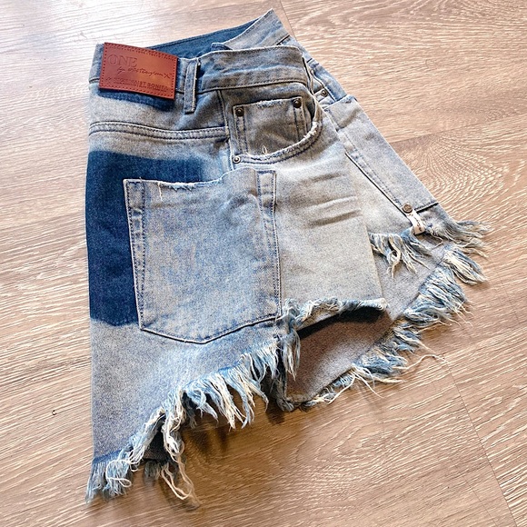 ONE TEASPOON (NWOT) - Bonita Jean Shorts - Size 29 - Picture 3 of 16